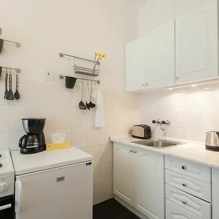 Na Zborenci 10 Apartman Prága