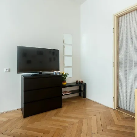 Na Zborenci 10 Apartment Prague