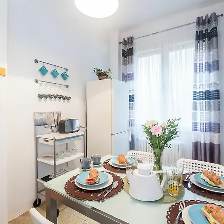 Na Zborenci 10 Apartment