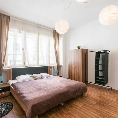 Na Zborenci 10 Apartment *