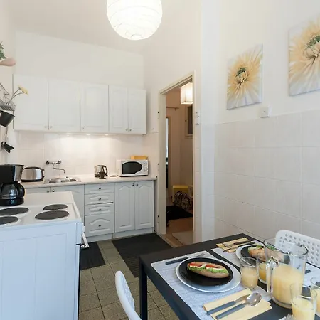 Apartment Na Zborenci 10 *